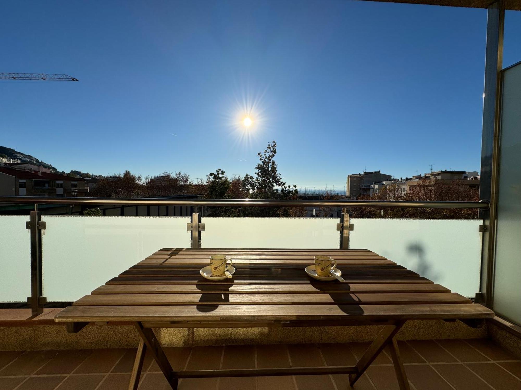 Piso En El Centro Con Vistas Al Mar Y Balcon Appartement Roses Buitenkant foto